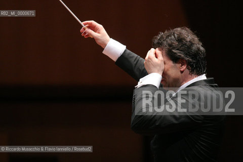 May 27 2006, Rome Auditorium.Concert of the Santa Cecilia Accademy Orchestra Conductor Nicola Luisotti..  ©Riccardo Musacchio & Flavio Ianniello/Rosebud2