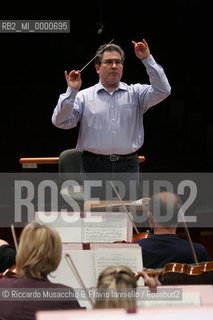 Italy Rome, Auditorium 09 04  2005. Santa Cecilia National Orchestra .conductor Carlo Rizzi during the reharsals.Ph Riccardo Musacchio  ©Riccardo Musacchio & Flavio Ianniello/Rosebud2