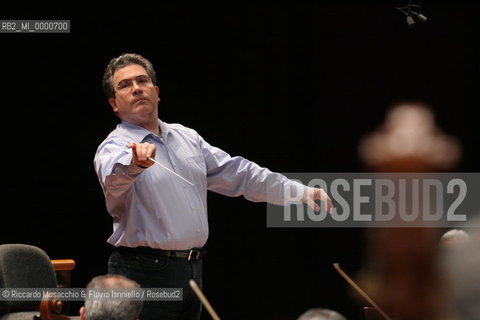 Italy Rome, Auditorium 09 04  2005. Santa Cecilia National Orchestra .conductor Carlo Rizzi during the reharsals.Ph Riccardo Musacchio  ©Riccardo Musacchio & Flavio Ianniello/Rosebud2