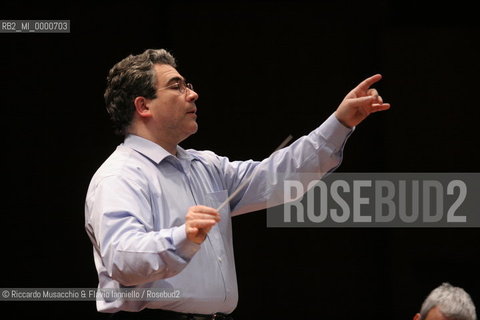 Italy Rome, Auditorium 09 04  2005. Santa Cecilia National Orchestra .conductor Carlo Rizzi during the reharsals.Ph Riccardo Musacchio  ©Riccardo Musacchio & Flavio Ianniello/Rosebud2