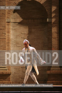 Roma, Teatro dell Opera 18 09 2005  LE NOZZE DI FIGARO  di Wolfgang Amadeus Mozart.ORCHESTRA E CORO DEL TEATRO DELLOPERA.Maestro concertatore e Direttore: Gianluigi Gelmetti.Regia di Gigi Proietti.Scene e costumi di Quirino Conti.Nella foto: Paolo Coni (Conte D Almaviva) II cast.Ph Riccardo Musacchio  ©Riccardo Musacchio & Flavio Ianniello/Rosebud2