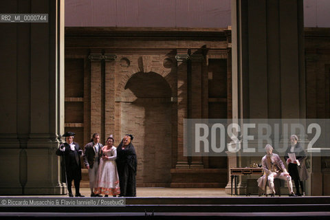 Roma, Teatro dell Opera 18 09 2005  LE NOZZE DI FIGARO  di Wolfgang Amadeus Mozart.ORCHESTRA E CORO DEL TEATRO DELLOPERA.Maestro concertatore e Direttore: Gianluigi Gelmetti.Regia di Gigi Proietti.Scene e costumi di Quirino Conti.Ph Riccardo Musacchio  ©Riccardo Musacchio & Flavio Ianniello/Rosebud2