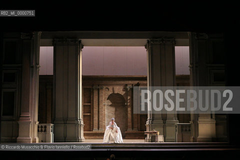 Roma, Teatro dell Opera 18 09 2005  LE NOZZE DI FIGARO  di Wolfgang Amadeus Mozart.ORCHESTRA E CORO DEL TEATRO DELLOPERA.Maestro concertatore e Direttore: Gianluigi Gelmetti.Regia di Gigi Proietti.Scene e costumi di Quirino Conti.Ph Riccardo Musacchio  ©Riccardo Musacchio & Flavio Ianniello/Rosebud2