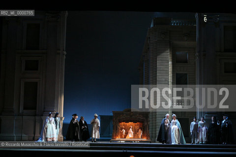 Roma, Teatro dell Opera 18 09 2005  LE NOZZE DI FIGARO  di Wolfgang Amadeus Mozart.ORCHESTRA E CORO DEL TEATRO DELLOPERA.Maestro concertatore e Direttore: Gianluigi Gelmetti.Regia di Gigi Proietti.Scene e costumi di Quirino Conti.Ph Riccardo Musacchio  ©Riccardo Musacchio & Flavio Ianniello/Rosebud2