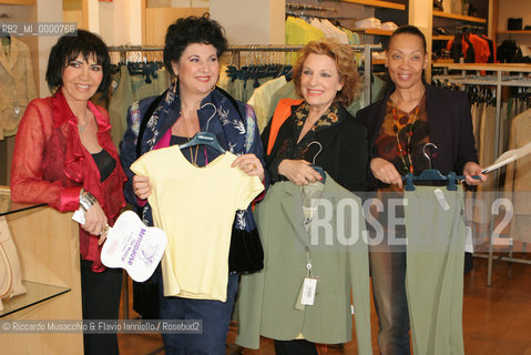 06 Mar 2006 Rome, shopping center La Rinascente.Menopause The Musical.in the picture: the cast of actresses Fioretta Mari, Marisa Laurito, Marina Fiordaliso and Crystal White.  ©Riccardo Musacchio & Flavio Ianniello/Rosebud2