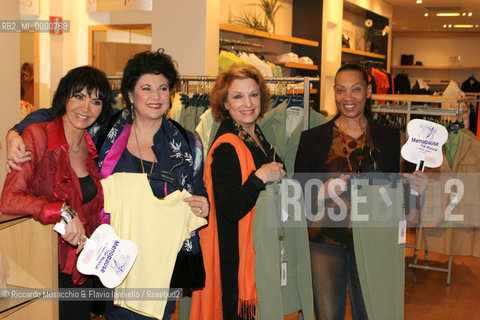 06 Mar 2006 Rome, shopping center La Rinascente.Menopause The Musical.in the picture: the cast of actresses Fioretta Mari, Marisa Laurito, Marina Fiordaliso and Crystal White.  ©Riccardo Musacchio & Flavio Ianniello/Rosebud2