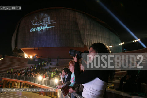 Rome, Auditorium Oct 13 2006.Romefilmfest 2006.In the picture: fans waiting the stars.  ©Riccardo Musacchio & Flavio Ianniello/Rosebud2