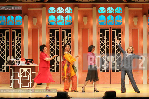 08 Mar 2006, Rome Theatre Vittoria.First European performance of the show Menopause The Musical written by Jeanie Linders, ditector Manuela Metri. in the picture from left: the actresses   Marisa Laurito, Crystal White,Marina Fiordaliso and Fioretta Mari.  ©Riccardo Musacchio & Flavio Ianniello/Rosebud2