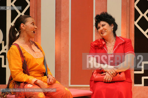 08 Mar 2006, Rome Theatre Vittoria.First European performance of the show Menopause The Musical written by Jeanie Linders, ditector Manuela Metri. in the picture: the actresses Marisa Laurito and Crystal White.  ©Riccardo Musacchio & Flavio Ianniello/Rosebud2