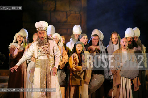 Terme di Caracalla, 16 07 2007.Nabucco.Dramma lirico in quattro atti.Libretto di Temistocle Solera .Musica di Giuseppe Verdi .Orchestra e Coro del Teatro dellOpera di Roma.Maestro concertatore e Direttore: Antonio Pirolli.Maestro del Coro: Andrea Giorgi.Regia e Scene: Jacobo Kaufmann.Costumi: Anna Biagiotti.  ©Riccardo Musacchio & Flavio Ianniello/Rosebud2