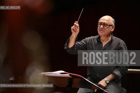 Roma, Auditorium Parco della Musica 01 10 2007.Orchestra dellAccademia di Santa Cecilia.Direttore Michael Nyman..Ph Riccardo Musacchio  ©Riccardo Musacchio & Flavio Ianniello/Rosebud2