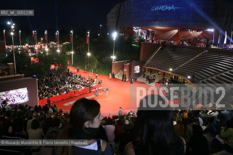 Rome, Auditorium Oct 15 2006.Romefilmfest 2006.In the picture: fans waiting the stars on the red carpet.  ©Riccardo Musacchio & Flavio Ianniello/Rosebud2