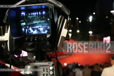 Rome, Auditorium Oct 15 2006.Romefilmfest 2006.In the picture: fans waiting the stars on the red carpet.  ©Riccardo Musacchio & Flavio Ianniello/Rosebud2