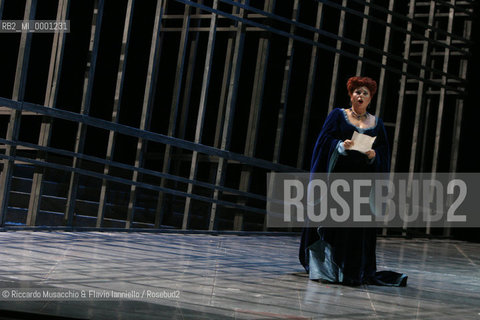 Mar 21 2005 , Opera Theatre of Rome.MARIA STUARDA composed by Gaetano Donizetti.director and costume designer: Francesco Esposito.conductor: Riccardo Frizza.Scene: Italo Grassi.In The picture: Elisabetta: Marianna Pentcheva .  ©Riccardo Musacchio & Flavio Ianniello/Rosebud2