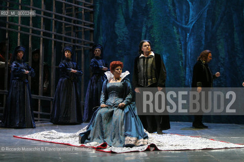 Mar 21 2005 , Opera Theatre of Rome.MARIA STUARDA composed by Gaetano Donizetti.director and costume designer: Francesco Esposito.conductor: Riccardo Frizza.Scene: Italo Grassi.In The picture: Elisabetta: Marianna Pentcheva, Roberto: Dario Schmunck.  ©Riccardo Musacchio & Flavio Ianniello/Rosebud2