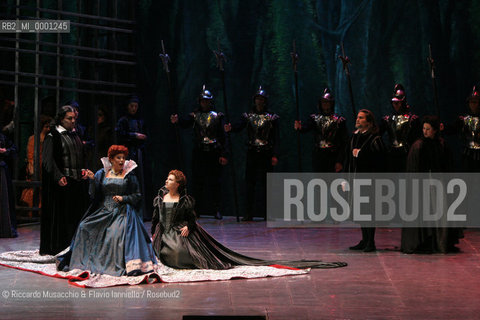 Mar 21 2005 , Opera Theatre of Rome.MARIA STUARDA composed by Gaetano Donizetti.director and costume designer: Francesco Esposito.conductor: Riccardo Frizza.Scene: Italo Grassi.In The picture: Maria Stuarda: Mariella Devia, Elisabetta: Marianna Pentcheva, Roberto: Dario Schmunck, Cecil: Dario Solari.  ©Riccardo Musacchio & Flavio Ianniello/Rosebud2