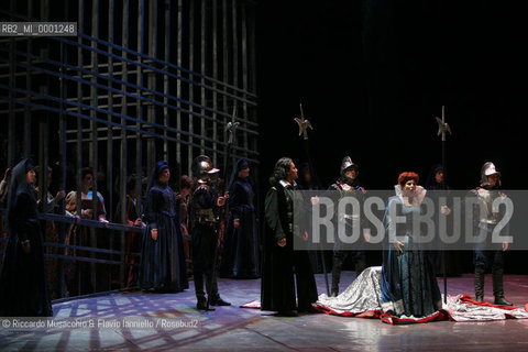 Mar 21 2005 , Opera Theatre of Rome.MARIA STUARDA composed by Gaetano Donizetti.director and costume designer: Francesco Esposito.conductor: Riccardo Frizza.Scene: Italo Grassi.In the picture: Maria Stuarda: Mariella Devia, Roberto: Dario Schmunck .  ©Riccardo Musacchio & Flavio Ianniello/Rosebud2