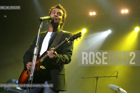 21 Mar 2006 Rome, Palalottomatica.the Italian Pop Singer Nek in concert.  ©Riccardo Musacchio & Flavio Ianniello/Rosebud2