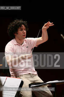 Rome Jul 18 2006 Auditorium Parco della Musica.The young venezuelan conductor Gustavo Dudamel during the reharsals with the Santa Cecilia Orchestra.  ©Riccardo Musacchio & Flavio Ianniello/Rosebud2