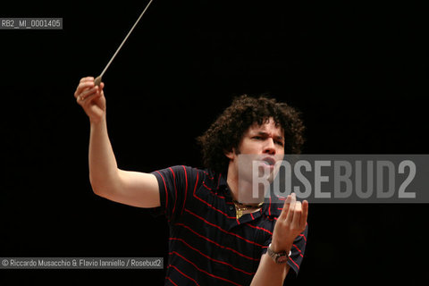 Rome Jul 19 2006 Auditorium Parco della Musica.The young venezuelan conductor Gustavo Dudamel during the reharsals with the Santa Cecilia Orchestra.  ©Riccardo Musacchio & Flavio Ianniello/Rosebud2