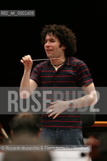 Rome Jul 19 2006 Auditorium Parco della Musica.The young venezuelan conductor Gustavo Dudamel during the reharsals with the Santa Cecilia Orchestra.  ©Riccardo Musacchio & Flavio Ianniello/Rosebud2