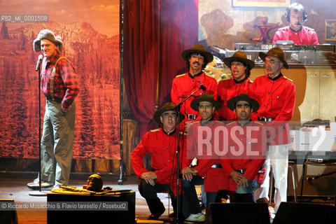 Rome, Jul 18 2006.the italian actor Claudio Bisio in concert with the band Elio e le storie Tese.  ©Riccardo Musacchio & Flavio Ianniello/Rosebud2