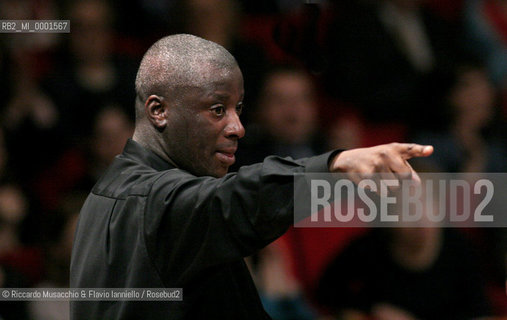 Rome, Auditorium 30 04 2005.the conductor and piano player Wayne Marshall condutcs the Santa Cecilia Orchestra during the concert.Ph Riccardo Musacchio  ©Riccardo Musacchio & Flavio Ianniello/Rosebud2