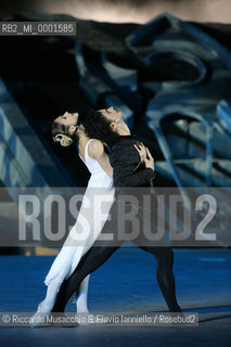 Roma, Terme di Caracalla 07 08 2007.Balletto: Romeo e Giulietta Suite.Direttore: Hirofumi Yoshida.Coreografia: Carla Fracci.Regia: Beppe Menegatti..Interpreti: Oksana Kucheruk (Giulietta) e Alessio Carbone (Romeo)..  ©Riccardo Musacchio & Flavio Ianniello/Rosebud2