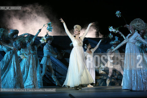 Roma, Terme di Caracalla 07 08 2007.Balletto: Romeo e Giulietta Suite.Direttore: Hirofumi Yoshida.Coreografia: Carla Fracci.Regia: Beppe Menegatti..Interpreti: Oksana Kucheruk (Giulietta) e Alessio Carbone (Romeo)..  ©Riccardo Musacchio & Flavio Ianniello/Rosebud2