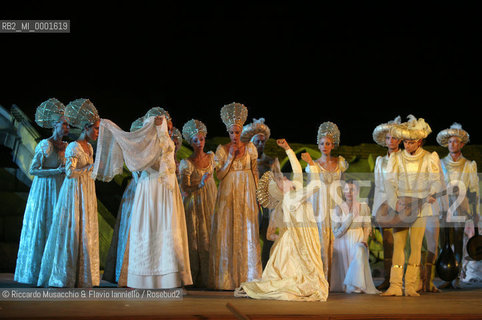 Roma, Terme di Caracalla 07 08 2007.Balletto: Romeo e Giulietta Suite.Direttore: Hirofumi Yoshida.Coreografia: Carla Fracci.Regia: Beppe Menegatti..Interpreti: Oksana Kucheruk (Giulietta) e Alessio Carbone (Romeo)..  ©Riccardo Musacchio & Flavio Ianniello/Rosebud2