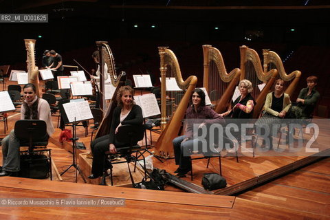 Roma, Auditorium Parco della Musica 14 / 01 / 2005.Orchestra e Coro dellAccademia Nazionale di Santa Cecilia .Ph Riccardo Musacchio..Rome, Auditorium Parco della musica 14 / 01 / 2005.The National Accademy of Santa Cecilia Choir and Orchestra.Ph Riccardo Musacchio  ©Riccardo Musacchio & Flavio Ianniello/Rosebud2