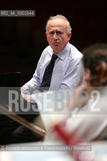 Roma, Auditorium Parco della Musica 04 01 2008.Pollini Prospettive..Orchestra dellAccademia Nazionale di Santa Cecilia..Direttore Antonio Pappano.Pianoforte Maurizio Pollini (in prova)..Ph Riccardo Musacchio  ©Riccardo Musacchio & Flavio Ianniello/Rosebud2