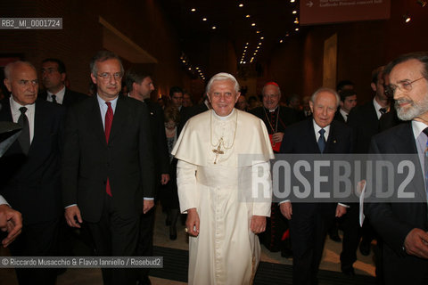 Apr 21 2006 Rome, Auditorium Parco della Musica.Concert in honor of the Holy Father Pope Benedict XVI, on the occasion of Romes traditional birthday..Santa Cecilia Orchestra and Choir.Conductor: Vladimir Jurowski.Soprano: Laura Aikin.In the picture: the Rome Major Valter Veltroni, the Pope Benedict XVI and the President of Italian Republic Carlo Azeglio Ciampi. .  ©Riccardo Musacchio & Flavio Ianniello/Rosebud2