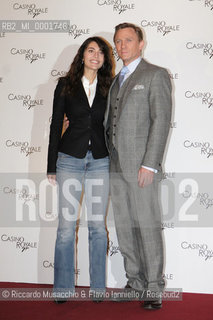 Rome, Dec 14 2006.Photocall of the Usa movie Casino Royal (007), director Ian Fleming..in the picture: the italian actress Caterina Murino and the English actor Daniel Craig..  ©Riccardo Musacchio & Flavio Ianniello/Rosebud2