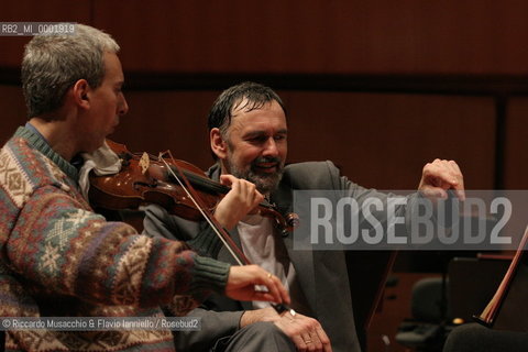 Rome, Auditorium  03 12 2004.the conductor Will Humburg condutcs the Santa Cecilia Orchestra during the rehearsals .Ph Riccardo Musacchio  ©Riccardo Musacchio & Flavio Ianniello/Rosebud2