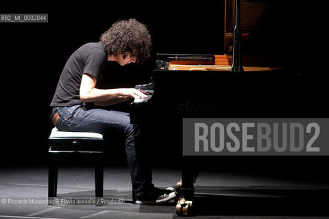 Roma, Auditorium Parco della Musica 07 09 2008.PMJO Giammarco, Damiani - Giovanni Allevi .Una striscia di terra feconda..Giovanni Allevi pianoforte..  ©Riccardo Musacchio & Flavio Ianniello/Rosebud2