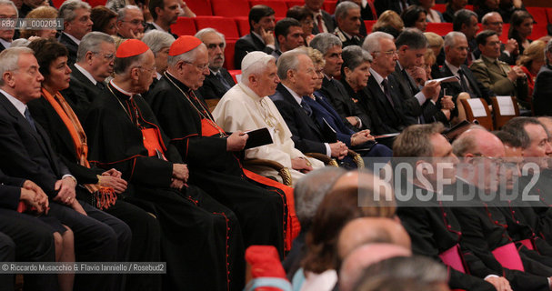 Apr 21 2006 Rome, Auditorium Parco della Musica..Concert in honor of the Holy Father Pope Benedict XVI, on the occasion of Romes traditional birthday...Santa Cecilia Orchestra and Choir..Conductor: Vladimir Jurowski..Soprano: Laura Aikin..In the picture: Pope Benedict XVI , the Italian President Carlo Azeglio Ciampi..  ©Riccardo Musacchio & Flavio Ianniello/Rosebud2