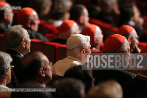 Apr 21 2006 Rome, Auditorium Parco della Musica..Concert in honor of the Holy Father Pope Benedict XVI, on the occasion of Romes traditional birthday...Santa Cecilia Orchestra and Choir..Conductor: Vladimir Jurowski..Soprano: Laura Aikin..  ©Riccardo Musacchio & Flavio Ianniello/Rosebud2