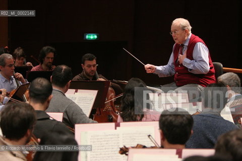 Roma, Auditorium Parco della Musica 11 / 03 / 2005..Orchestra dellAccademia Nazionale di Santa Cecilia .direttore Wolfgang Sawallisch in prova.Ph Riccardo Musacchio..Italy Rome Parco della Musica 11 03 2005.The Santa Cecilias National Accademy Orchestra conductor Wolfgang Sawallisch during the rehearsals.Ph Riccardo Musacchio  ©Riccardo Musacchio & Flavio Ianniello/Rosebud2