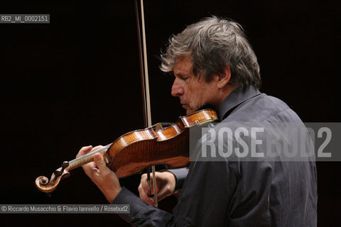 Roma, Auditorium Parco della Musica 27 01 06.Orchestra dellAccademia Nazionale di Santa Cecilia in prova, direttore Dietfried Bernet, violino Uto Ughi.Ph Riccardo Musacchio & Flavio Ianniello  ©Riccardo Musacchio & Flavio Ianniello/Rosebud2