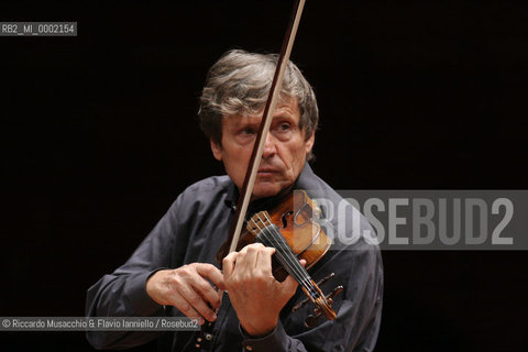 Roma, Auditorium Parco della Musica 27 01 06.Orchestra dellAccademia Nazionale di Santa Cecilia in prova, direttore Dietfried Bernet, violino Uto Ughi.Ph Riccardo Musacchio & Flavio Ianniello  ©Riccardo Musacchio & Flavio Ianniello/Rosebud2