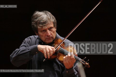 Roma, Auditorium Parco della Musica 27 01 06.Orchestra dellAccademia Nazionale di Santa Cecilia in prova, direttore Dietfried Bernet, violino Uto Ughi.Ph Riccardo Musacchio & Flavio Ianniello  ©Riccardo Musacchio & Flavio Ianniello/Rosebud2