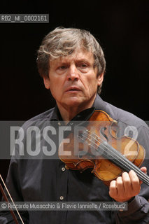 Roma, Auditorium Parco della Musica 27 01 06.Orchestra dellAccademia Nazionale di Santa Cecilia in prova, direttore Dietfried Bernet, violino Uto Ughi.Ph Riccardo Musacchio & Flavio Ianniello  ©Riccardo Musacchio & Flavio Ianniello/Rosebud2