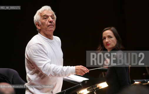 Roma, Auditorium Parco della Musica 19 04 2007.Orchestra e Coro dellAccademia Nazionale di Santa Cecilia in prova. Vladimir Ashkenazy direttore, Camilla Tilling soprano, Sergei Leiferkus baritono, Maddalena Crippa voce recitante, Giovanni Crippa voce recitante.  ©Riccardo Musacchio & Flavio Ianniello/Rosebud2