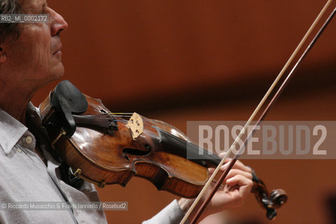 Roma, Auditorium Parco della Musica 27 01 06.Orchestra dellAccademia Nazionale di Santa Cecilia in prova, direttore Dietfried Bernet, violino Uto Ughi.Ph Riccardo Musacchio & Flavio Ianniello  ©Riccardo Musacchio & Flavio Ianniello/Rosebud2