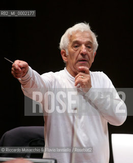 Roma, Auditorium Parco della Musica 19 04 2007.Orchestra e Coro dellAccademia Nazionale di Santa Cecilia in prova. Vladimir Ashkenazy direttore, Camilla Tilling soprano, Sergei Leiferkus baritono, Maddalena Crippa voce recitante, Giovanni Crippa voce recitante.  ©Riccardo Musacchio & Flavio Ianniello/Rosebud2