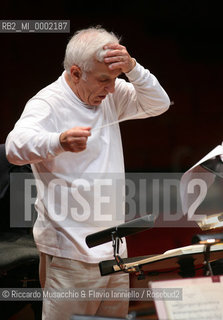 Roma, Auditorium Parco della Musica 19 04 2007.Orchestra e Coro dellAccademia Nazionale di Santa Cecilia in prova. Vladimir Ashkenazy direttore, Camilla Tilling soprano, Sergei Leiferkus baritono, Maddalena Crippa voce recitante, Giovanni Crippa voce recitante.  ©Riccardo Musacchio & Flavio Ianniello/Rosebud2