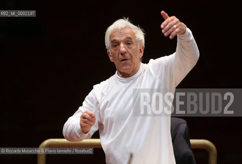 Roma, Auditorium Parco della Musica 19 04 2007.Orchestra e Coro dellAccademia Nazionale di Santa Cecilia in prova. Vladimir Ashkenazy direttore, Camilla Tilling soprano, Sergei Leiferkus baritono, Maddalena Crippa voce recitante, Giovanni Crippa voce recitante.  ©Riccardo Musacchio & Flavio Ianniello/Rosebud2