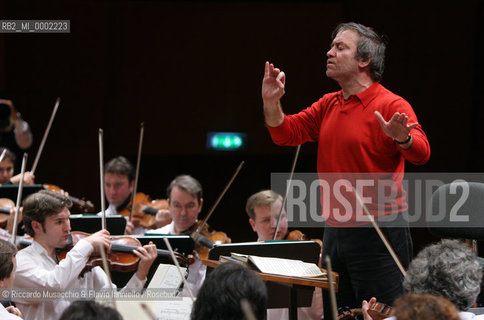 Roma, Auditorium Sala Santa Cecilia 03 / 12 / 2004:.Inaugurazione del Festival Russo..Orchestra del Mariinskij diretta da Valery Gergiev (prova)..Ph Riccardo Musacchio & Flavio Ianniello  ©Riccardo Musacchio & Flavio Ianniello/Rosebud2