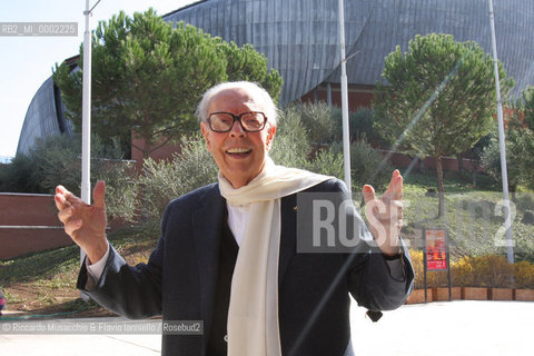 Roma, Auditorium Parco della Musica 13 10 2008.Presentazione dello spettacolo: Vivien Leigh - LÍultima conferenza stampa diretto e interpretato da Catherine Spaak..Nella foto: Gian Luigi Rondi (presidente) Festival Internazionale del Film di Roma..  ©Riccardo Musacchio & Flavio Ianniello/Rosebud2